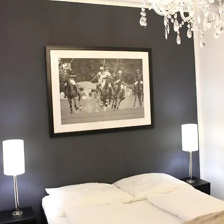 A-partment • Urban Living • - Ehrenfeld كولونيا